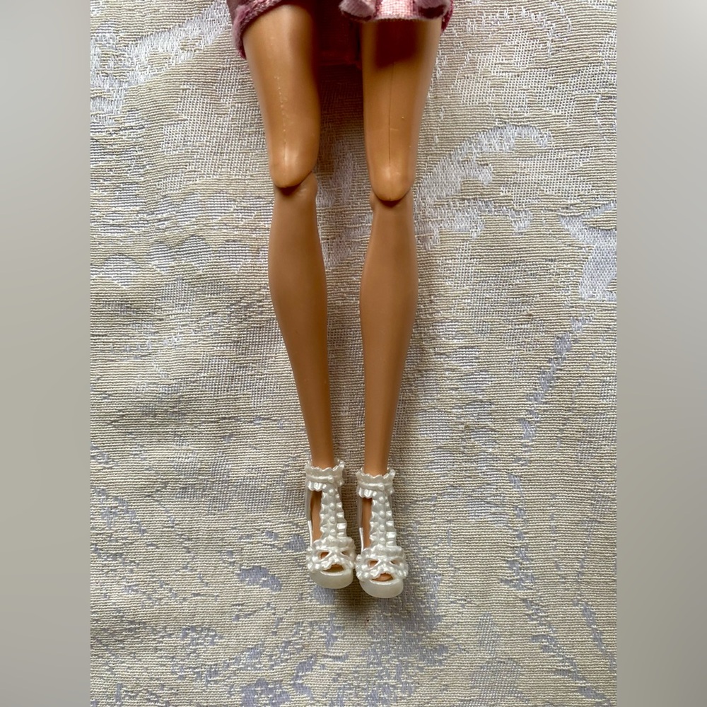 Barbie Fashionistas Swappin’ Styles Glam Doll - Picture 5 of 9